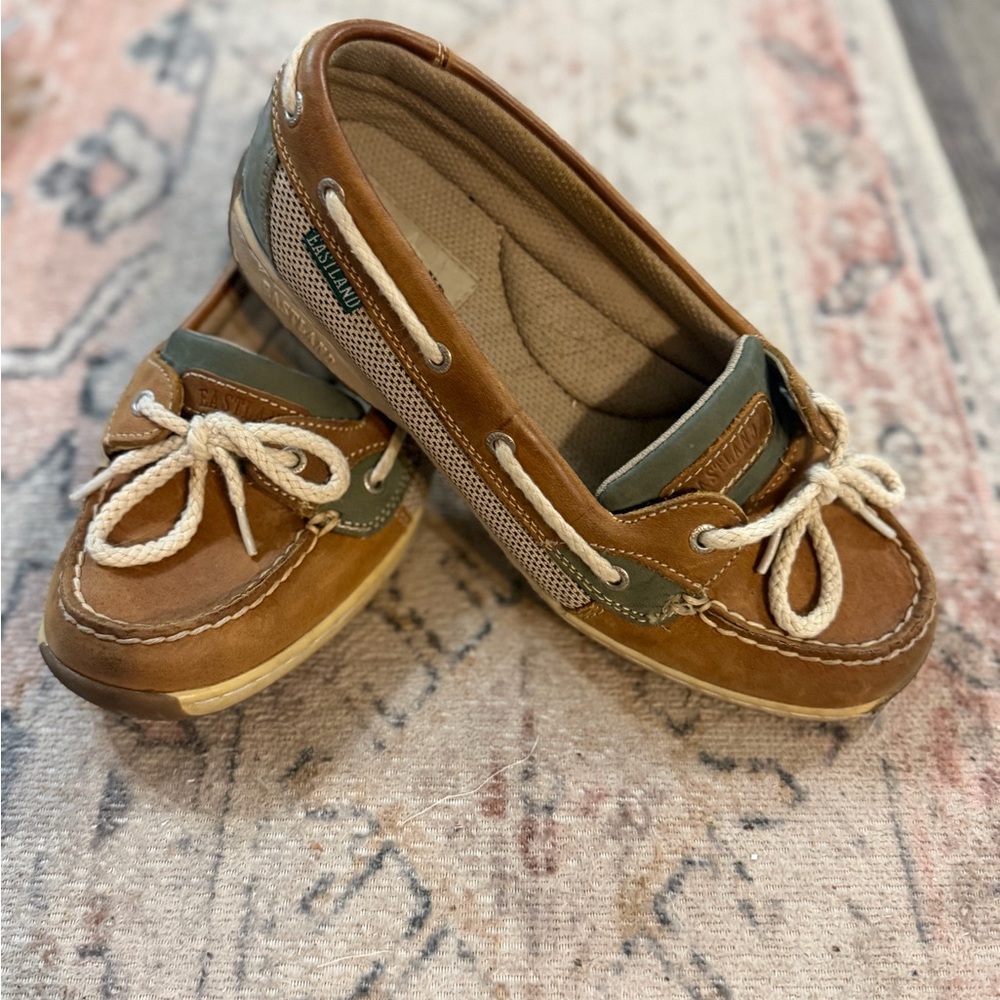 Eastland Sunrise women's brown leather and mesh boat shoes.